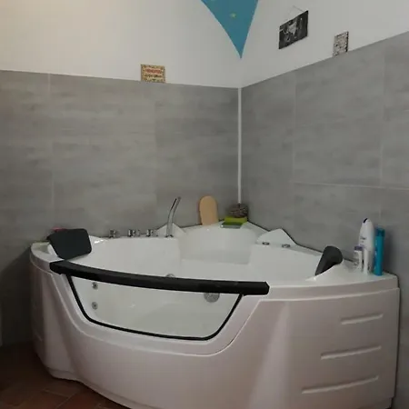 Il Cortile Dell'angelo Bed & Breakfast *